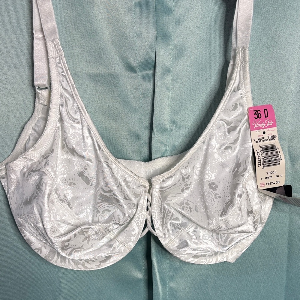 Vanity Fair Full Figure Stretch Underwire Bra White